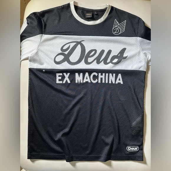 Dues ex men’s large Bali limited. Gift with no tags never work or washed - Picture 3 of 5